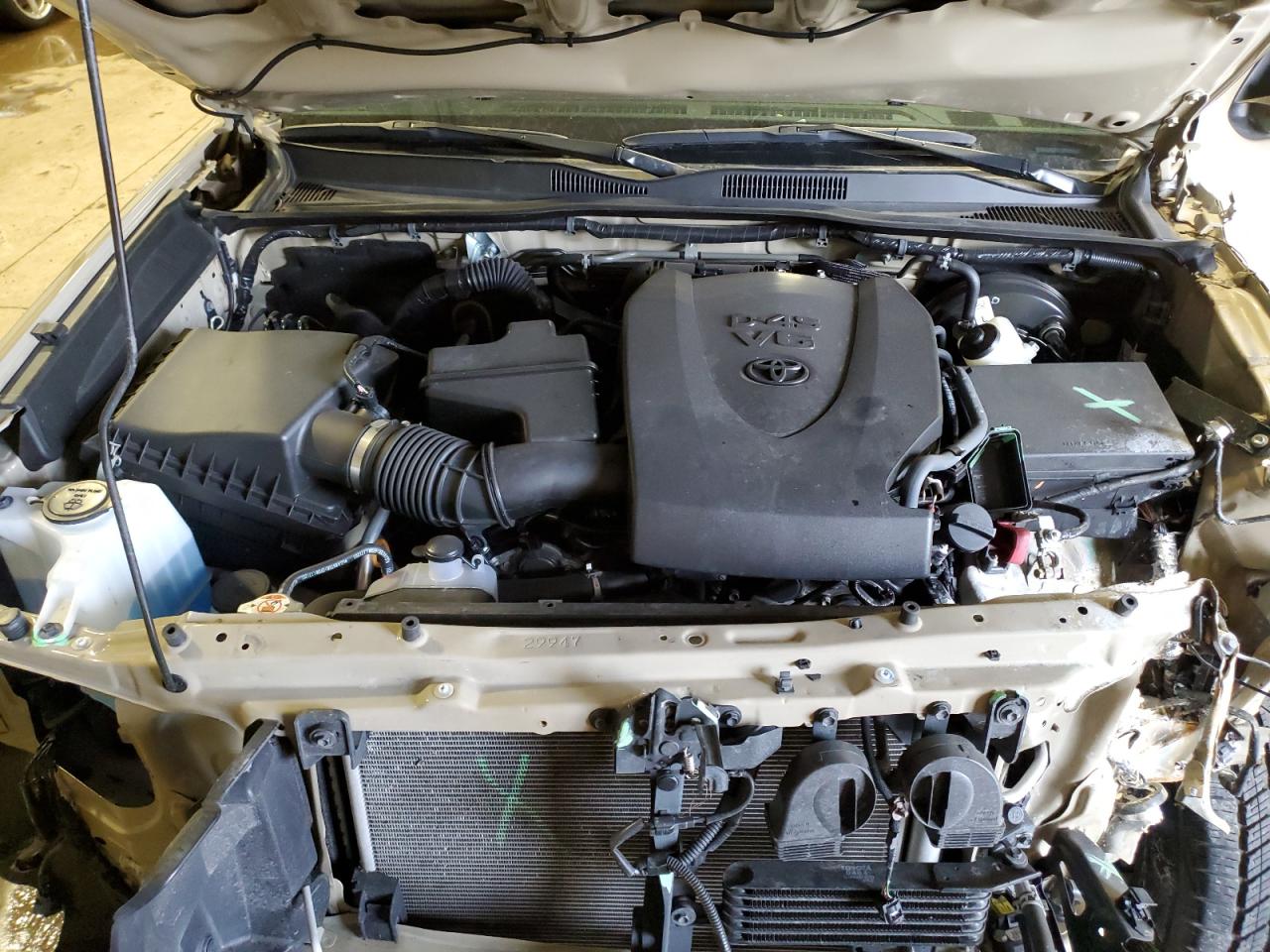 2019 Toyota Tacoma - Image 11