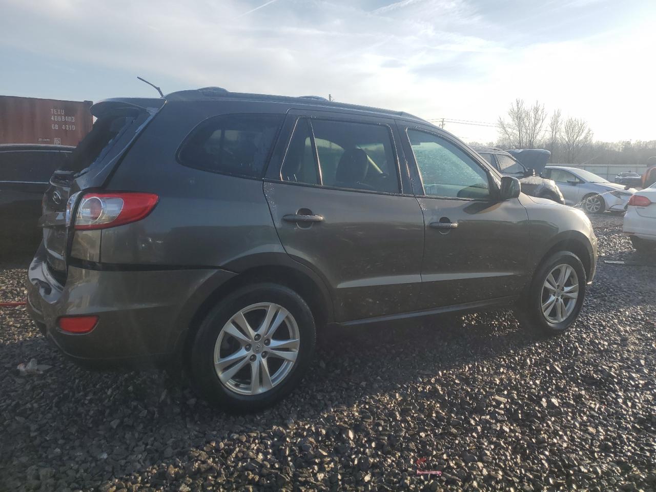 2012 Hyundai Santa Fe - Image 3
