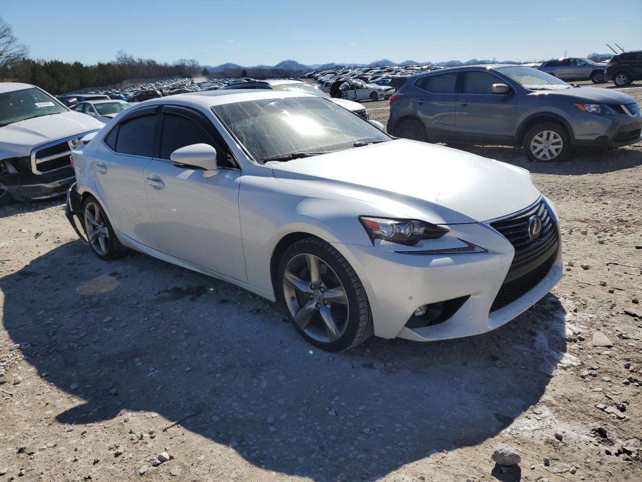 2016 Lexus IS - Image 4