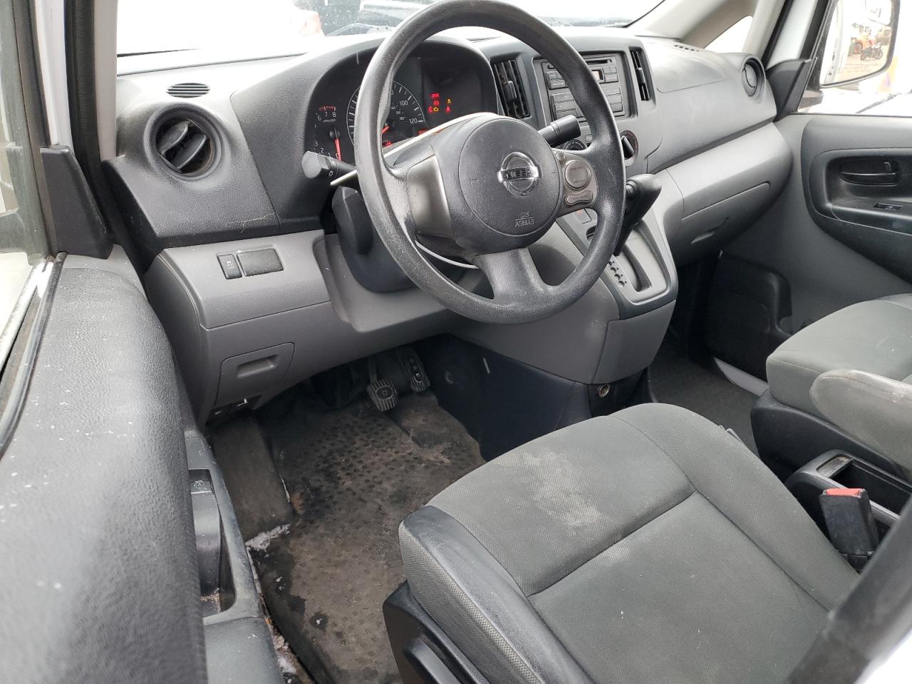 2015 Nissan NV - Image 8