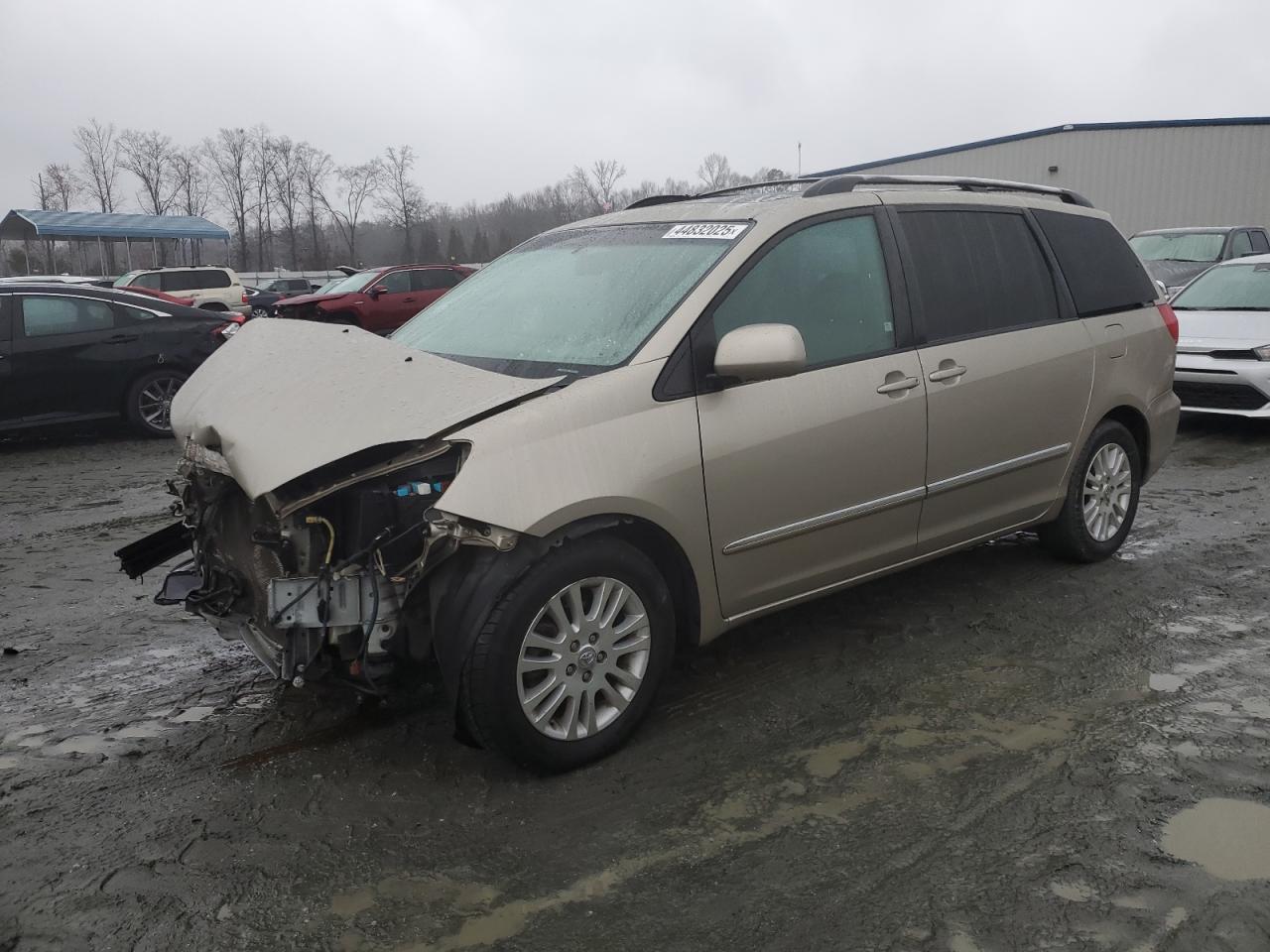 2008 Toyota Sienna - Image 1