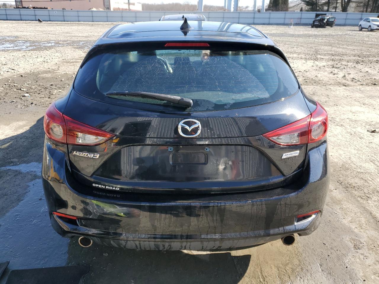 2017 Mazda 3 - Image 6