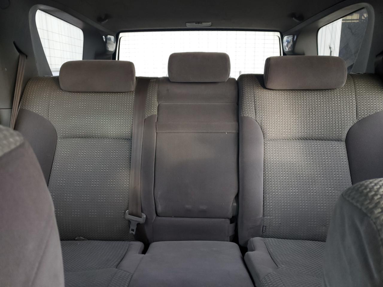 2004 Toyota 4Runner - Image 10