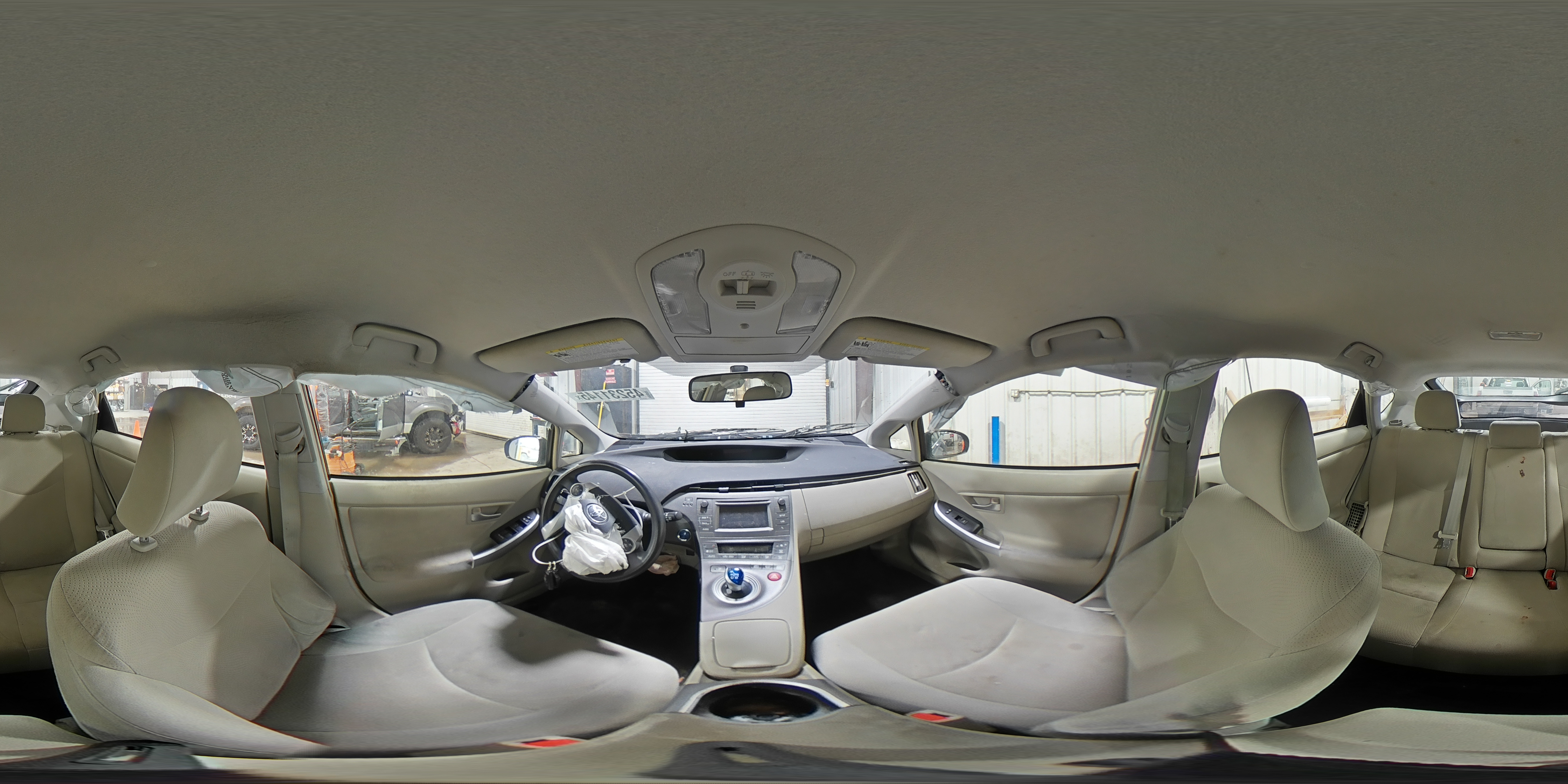2014 Toyota Prius - Image 14