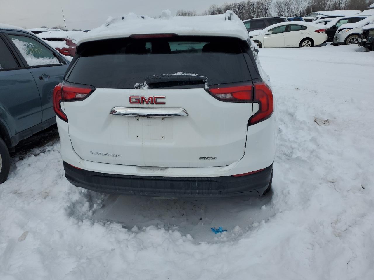 2021 GMC Terrain - Image 6