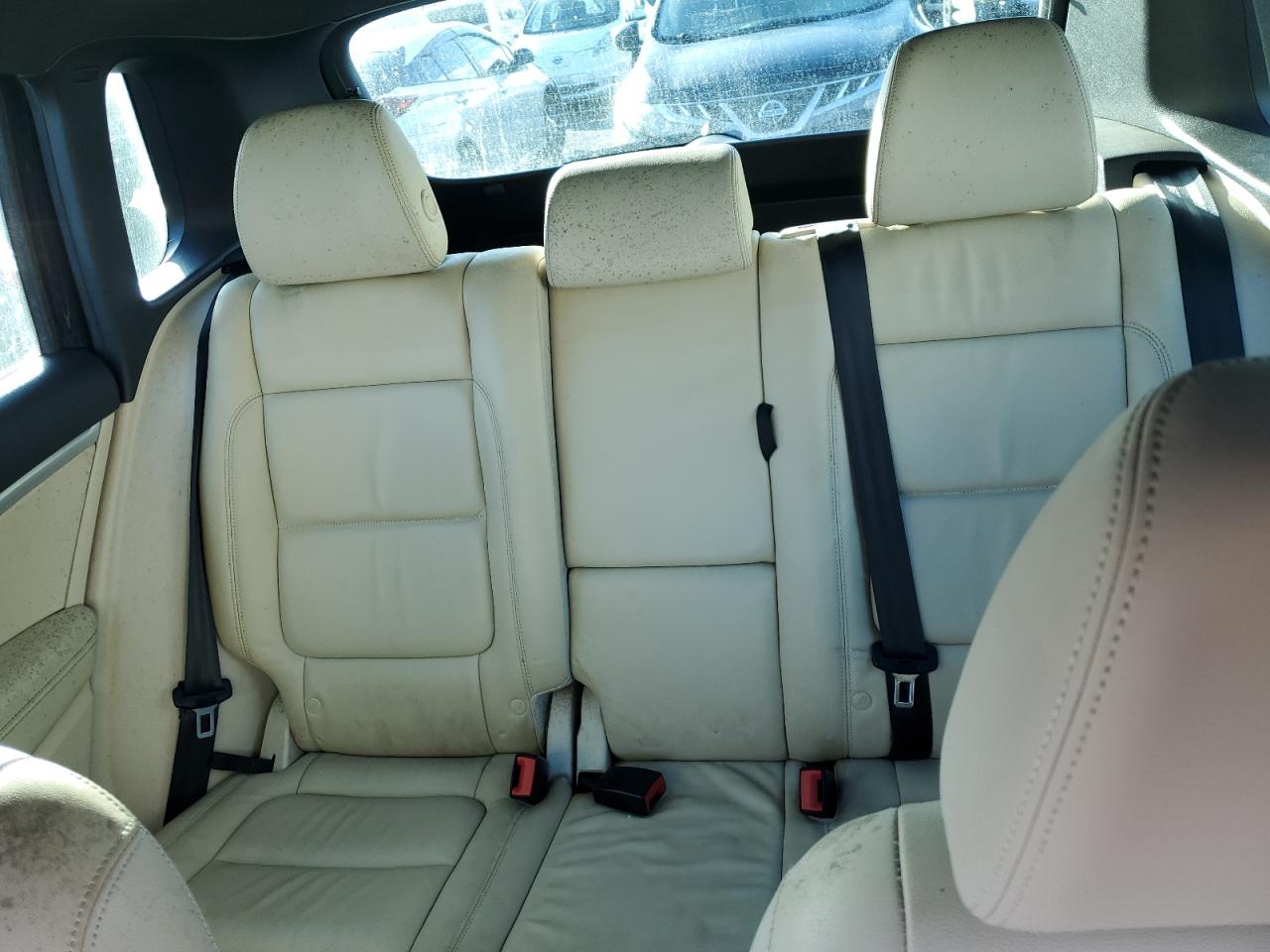 2015 Volkswagen Tiguan - Image 10