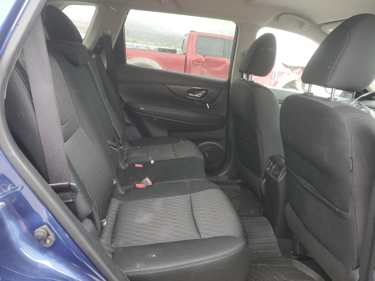 2018 Nissan Rogue - Image 11