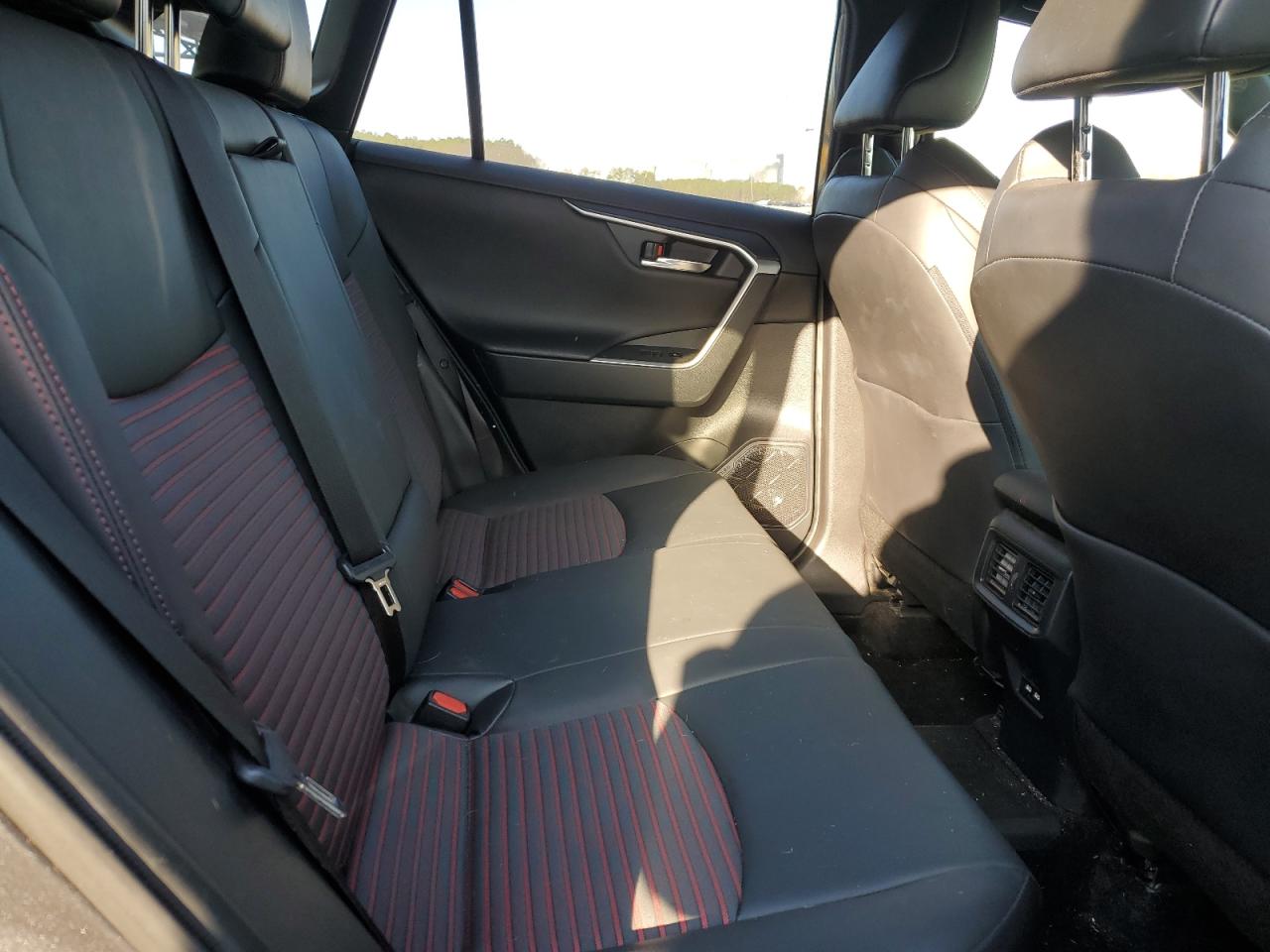 2021 Toyota RAV 4 - Image 11