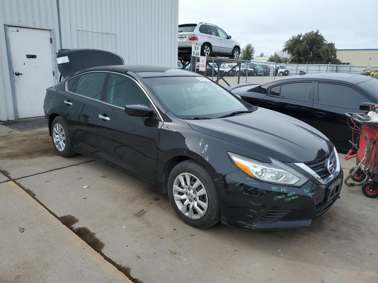 2016 Nissan Altima - Image 4