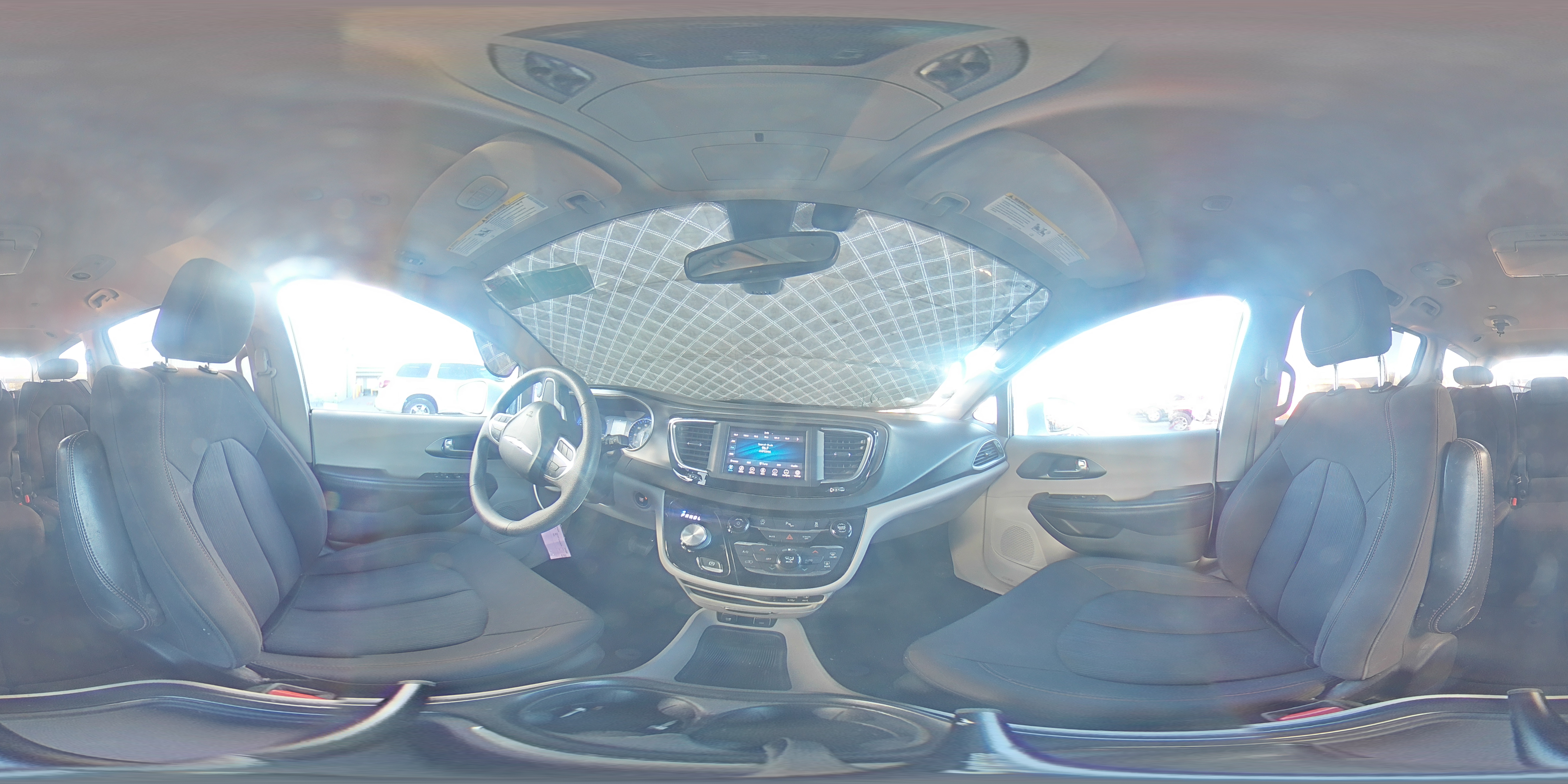 2020 Chrysler Pacifica - Image 16