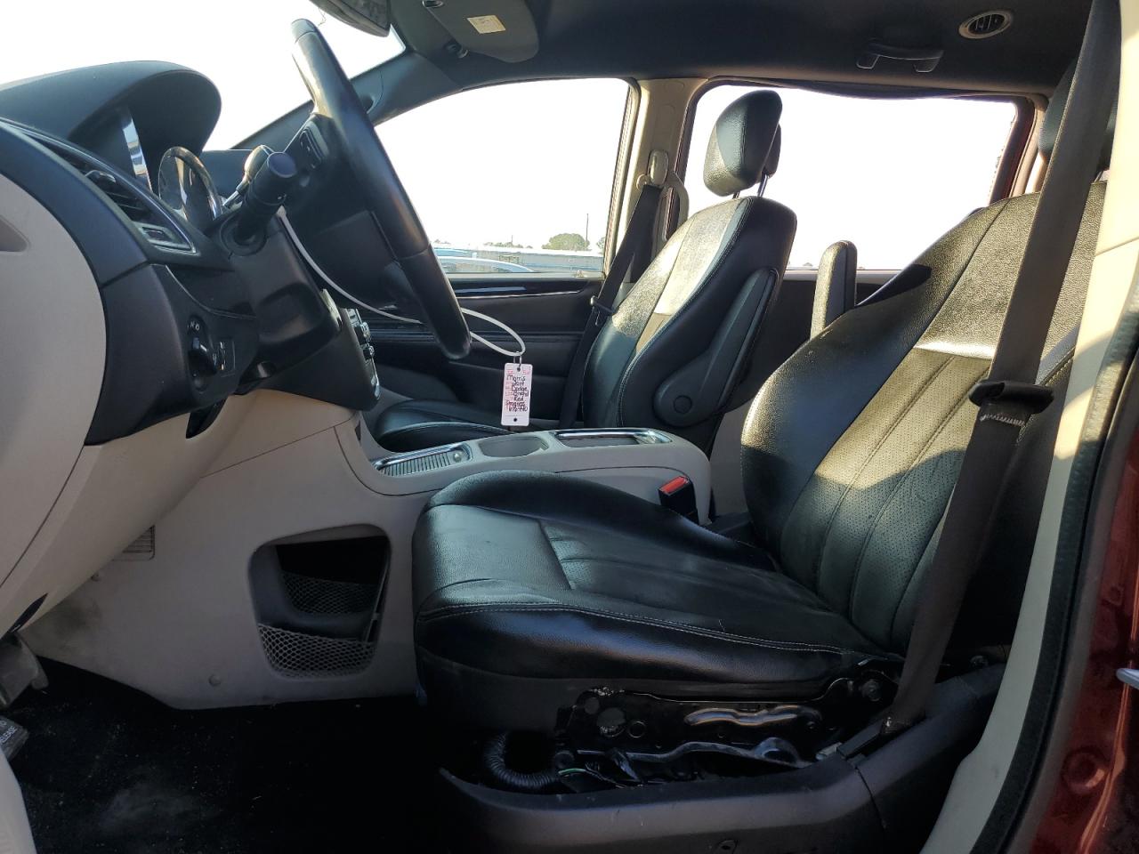2019 Dodge Caravan - Image 7