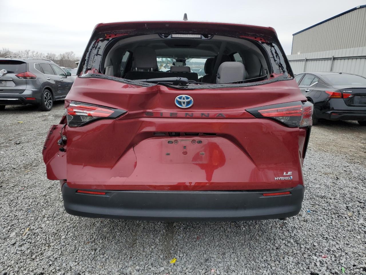 2021 Toyota Sienna - Image 6