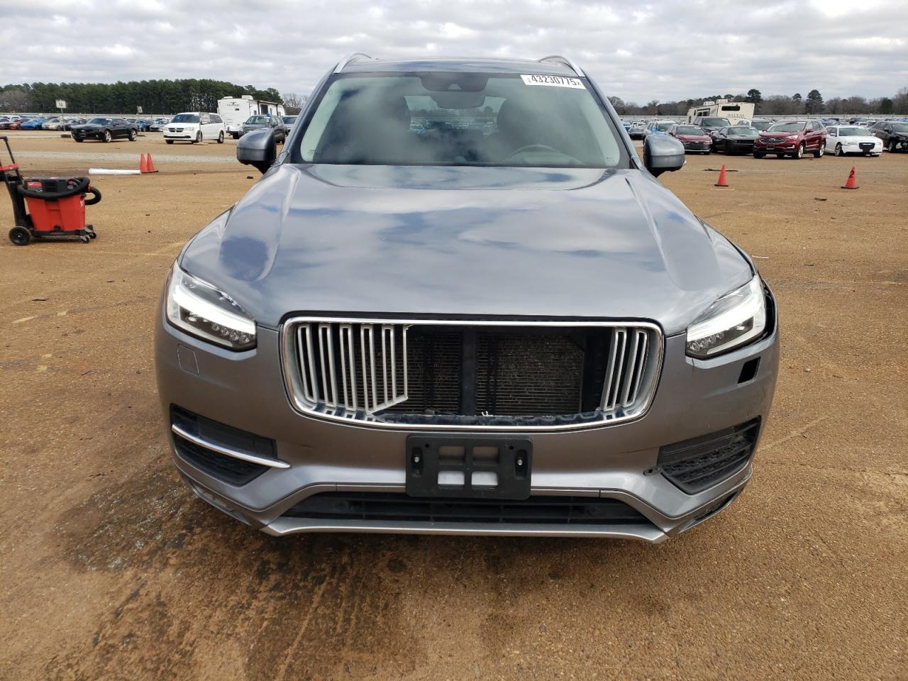 2016 Volvo XC90 - Image 5