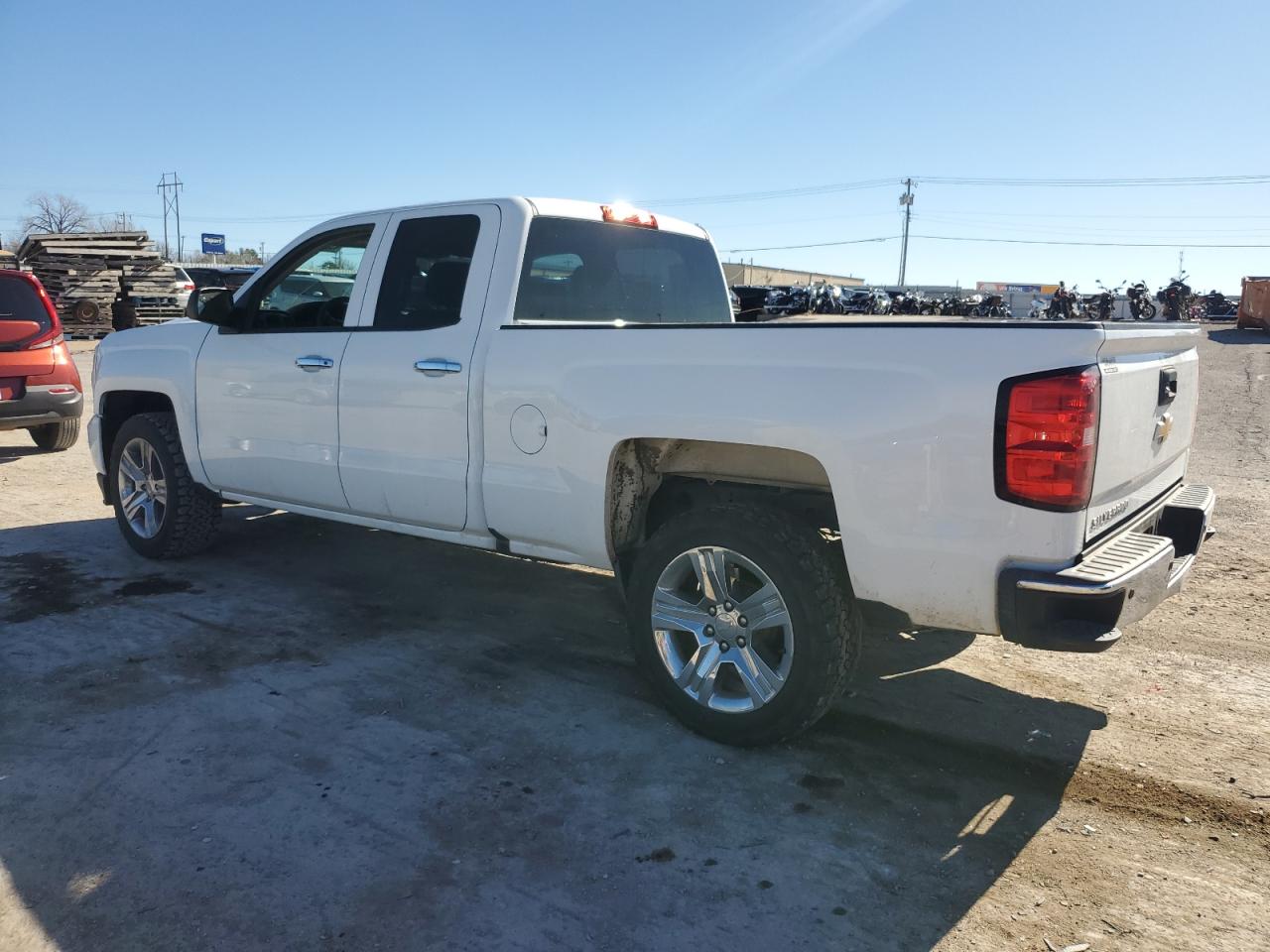 2016 Chevrolet Silverado - Image 2
