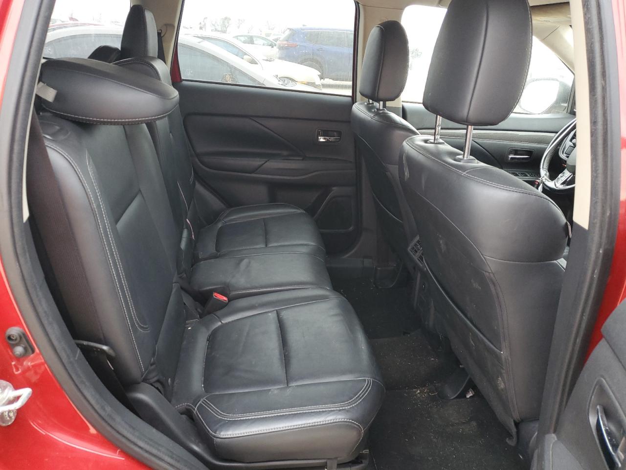 2019 Mitsubishi Outlander - Image 10