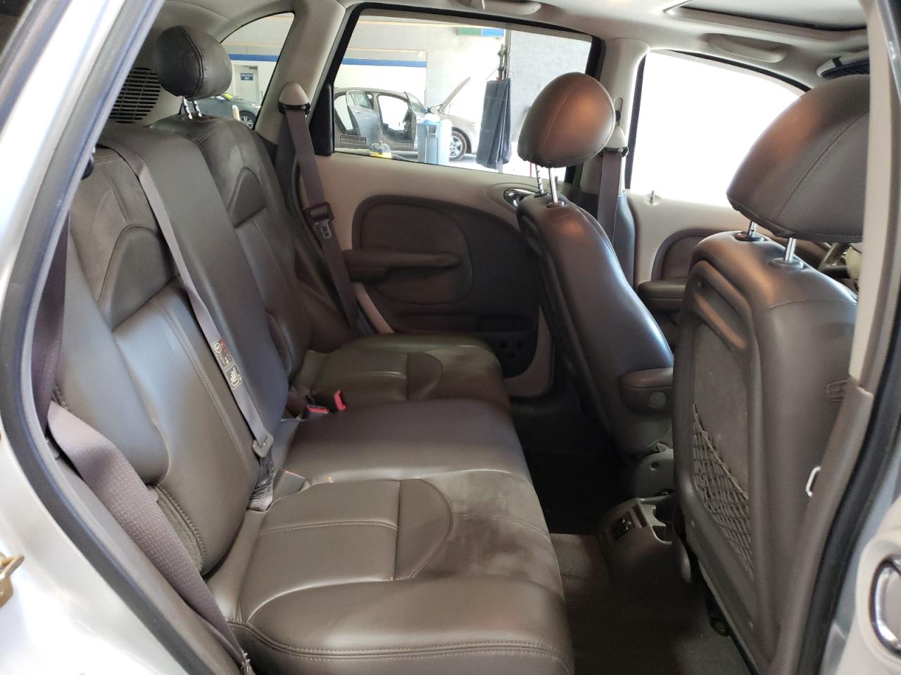 2001 Chrysler PT Cruiser - Image 10