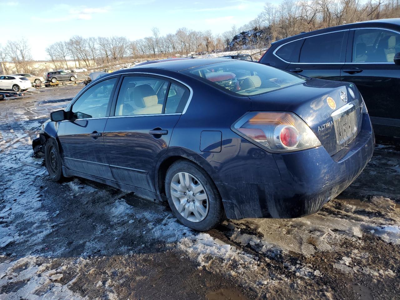 2011 Nissan Altima - Image 2