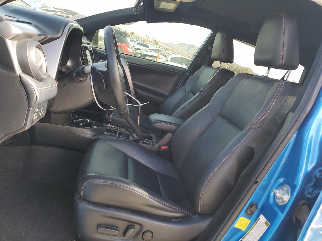 2018 Toyota RAV 4 - Image 7