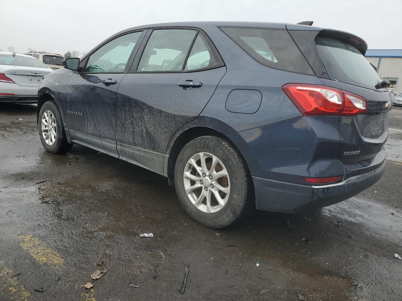 2018 Chevrolet Equinox - Image 2