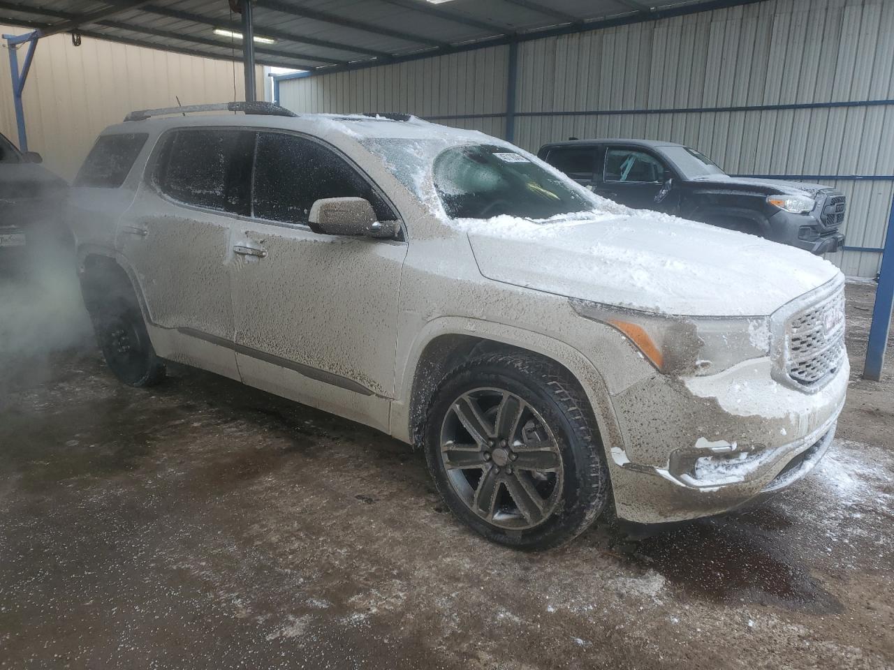 2018 GMC Acadia - Image 4