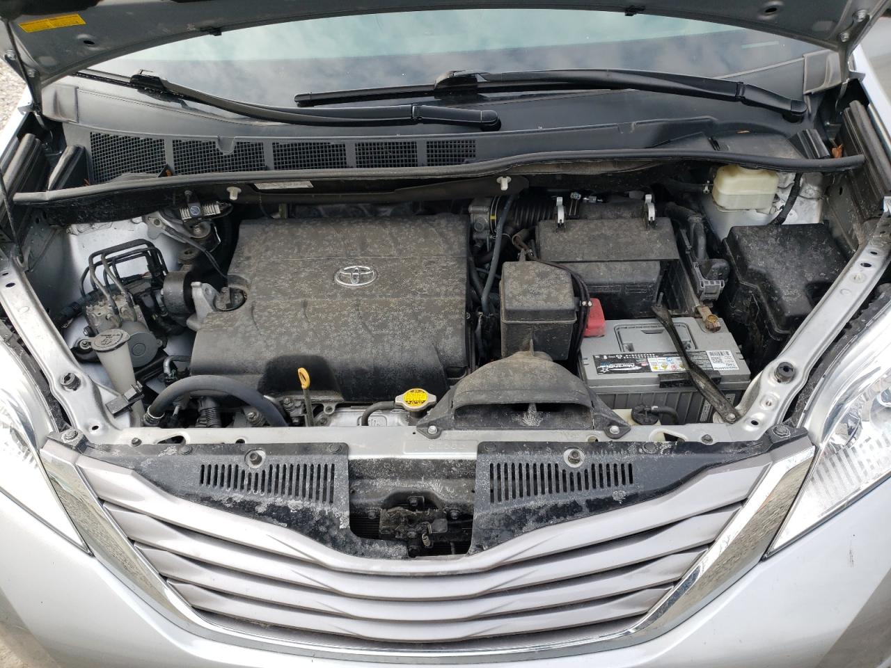 2016 Toyota Sienna - Image 12