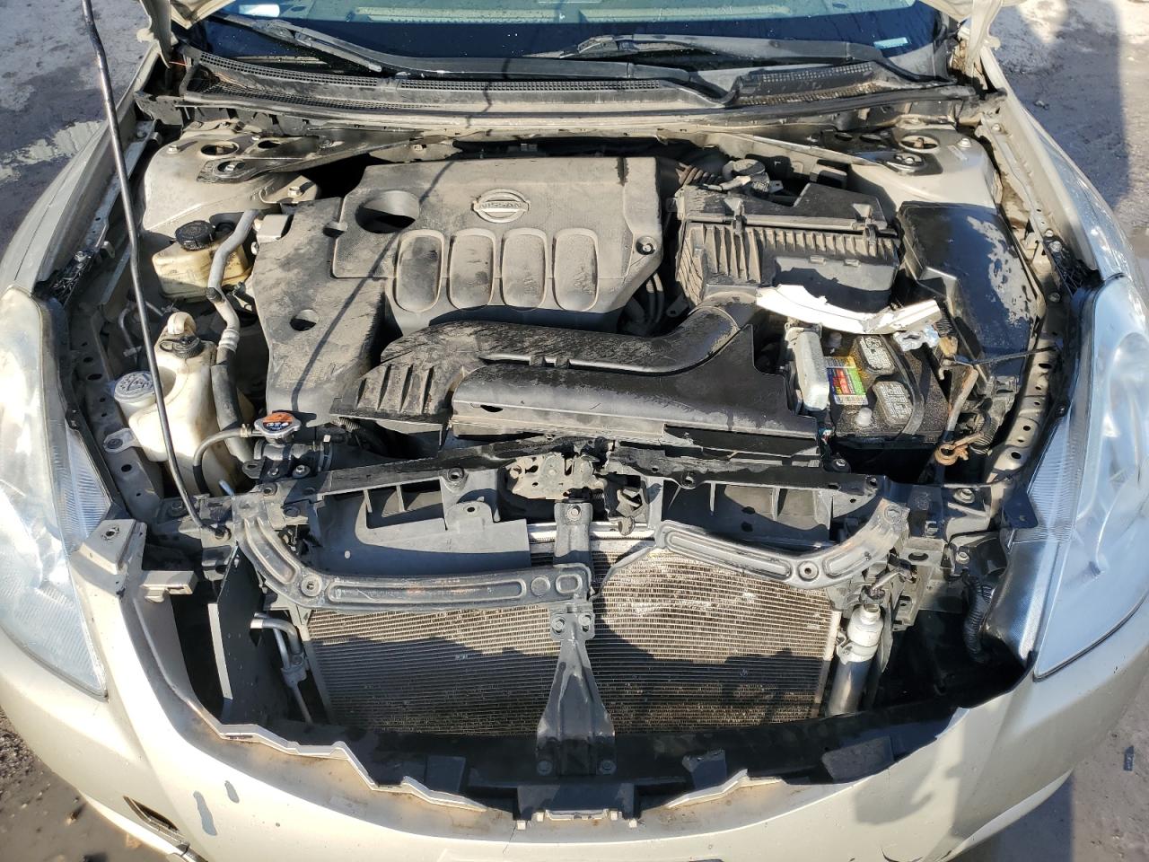 2010 Nissan Altima - Image 11
