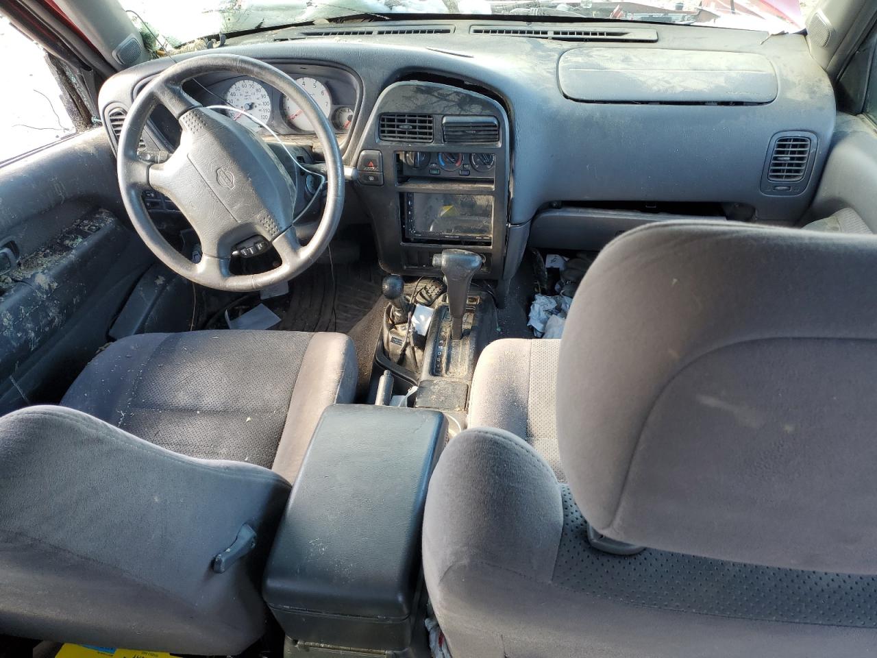 2000 Nissan Pathfinder - Image 8
