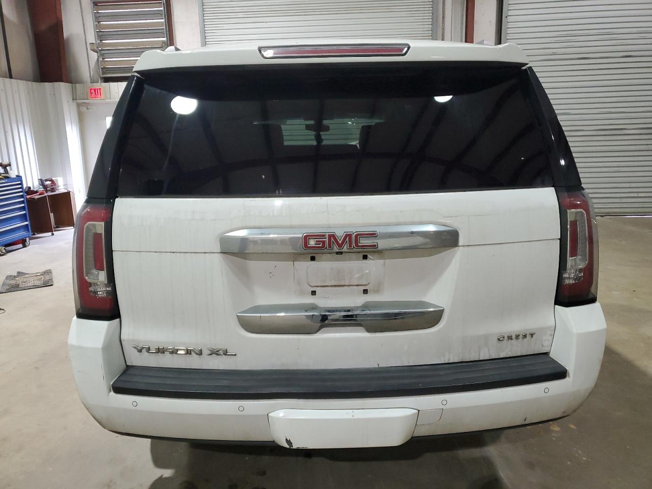 2015 GMC Yukon - Image 6