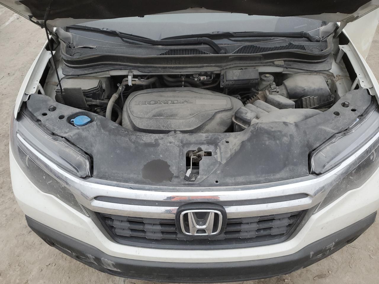 2019 Honda Ridgeline - Image 11