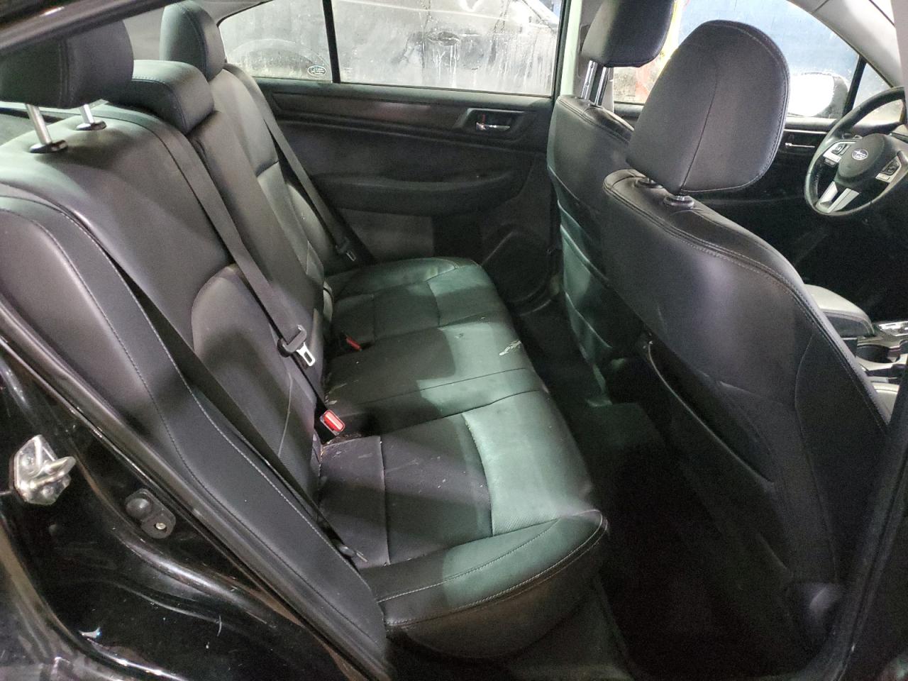 2015 Subaru Legacy - Image 10