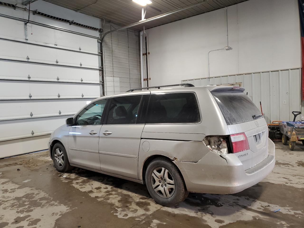2006 Honda Odyssey - Image 2