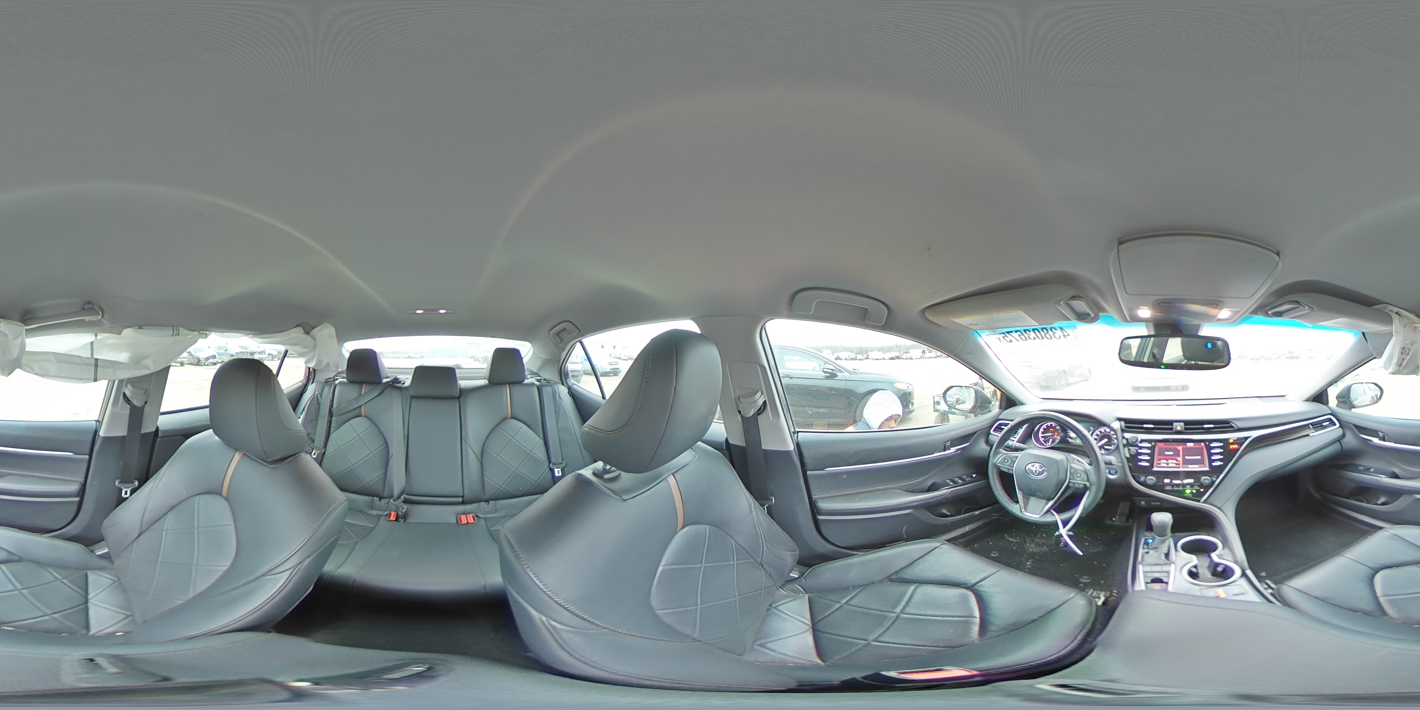 2018 Toyota Camry - Image 12