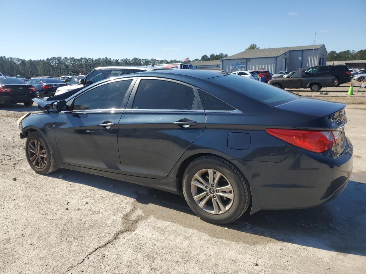 2013 Hyundai Sonata - Image 2