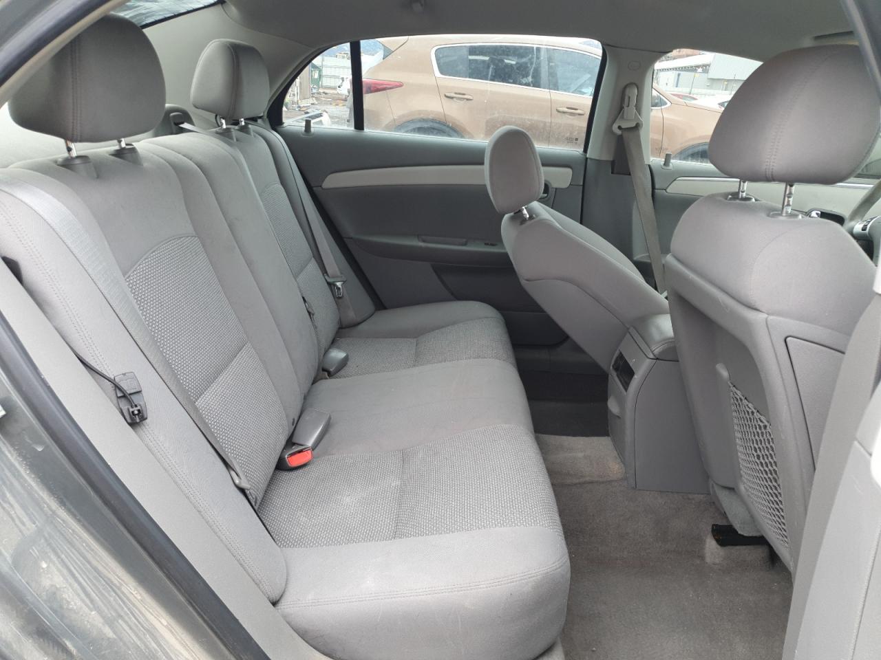 2009 Chevrolet Malibu - Image 10