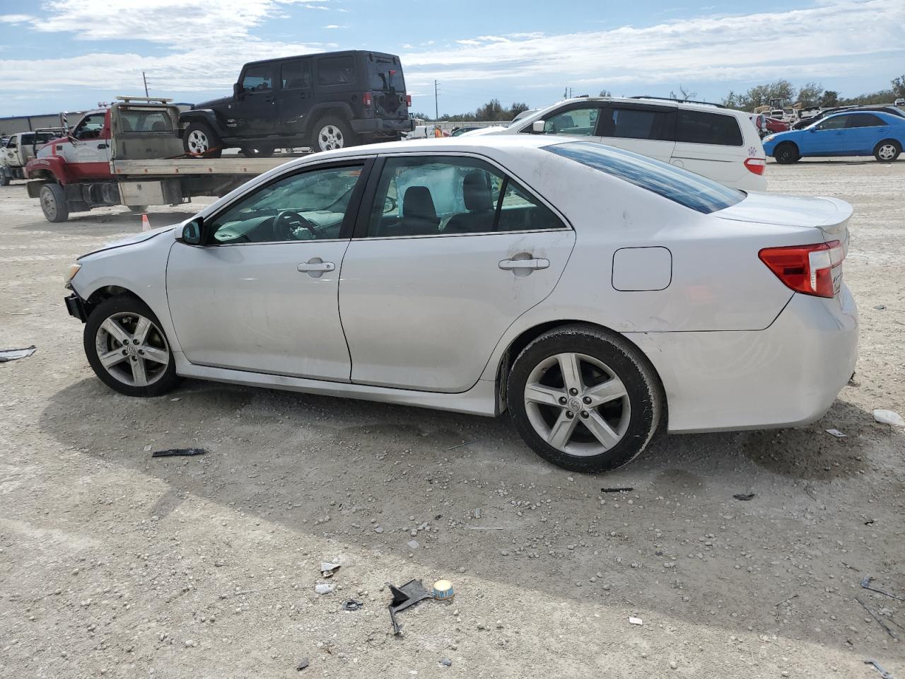 2014 Toyota Camry - Image 2