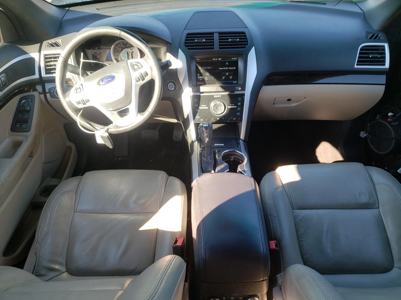 2015 Ford Explorer - Image 8