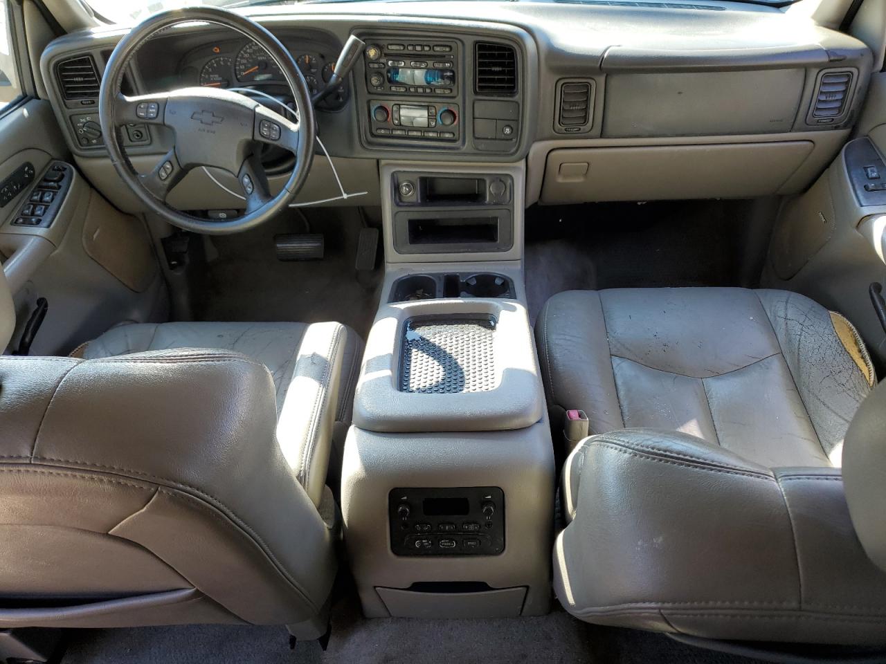 2004 Chevrolet Tahoe - Image 8