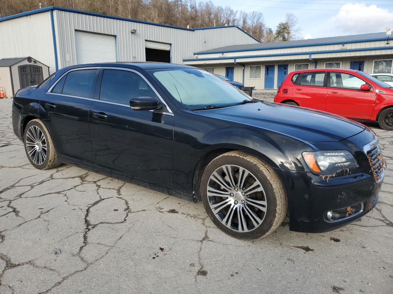 2013 Chrysler 300 - Image 4