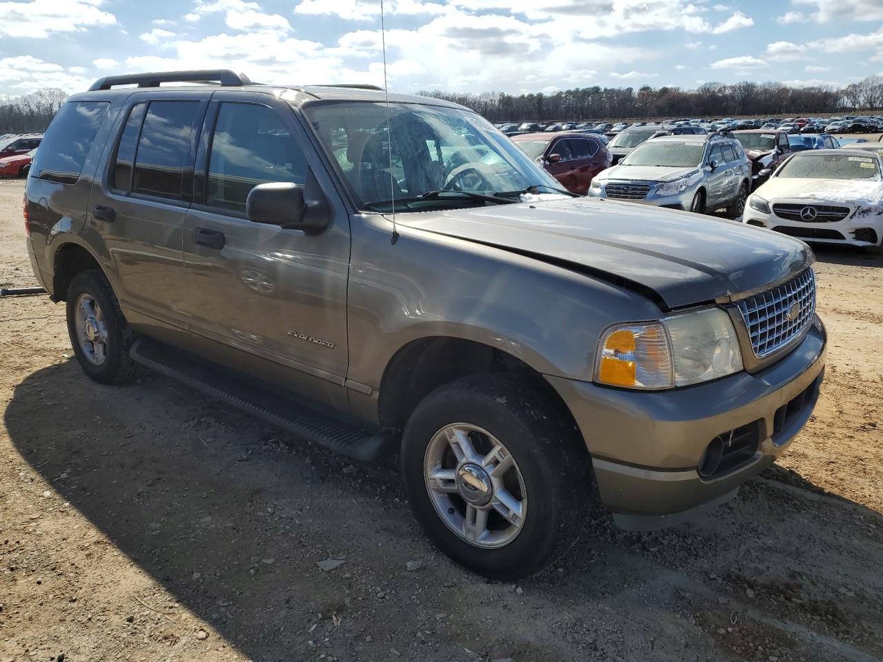 2005 Ford Explorer - Image 4