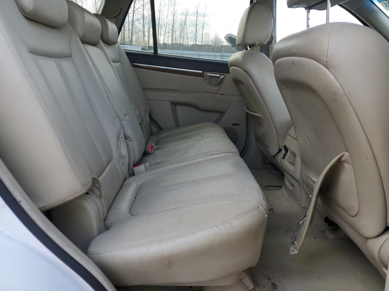 2009 Hyundai Santa Fe - Image 11