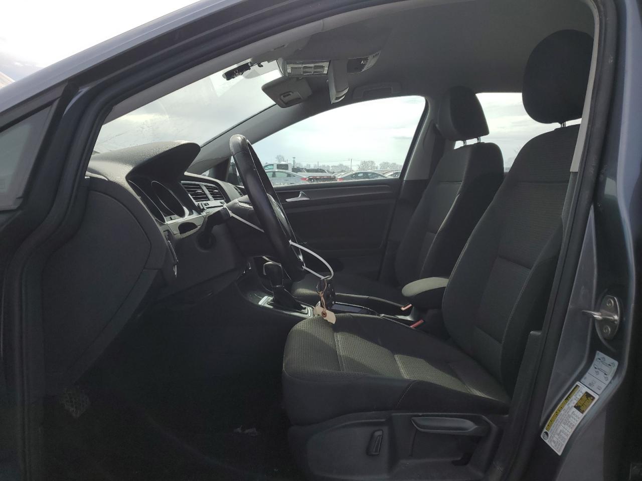 2018 Volkswagen Golf - Image 7