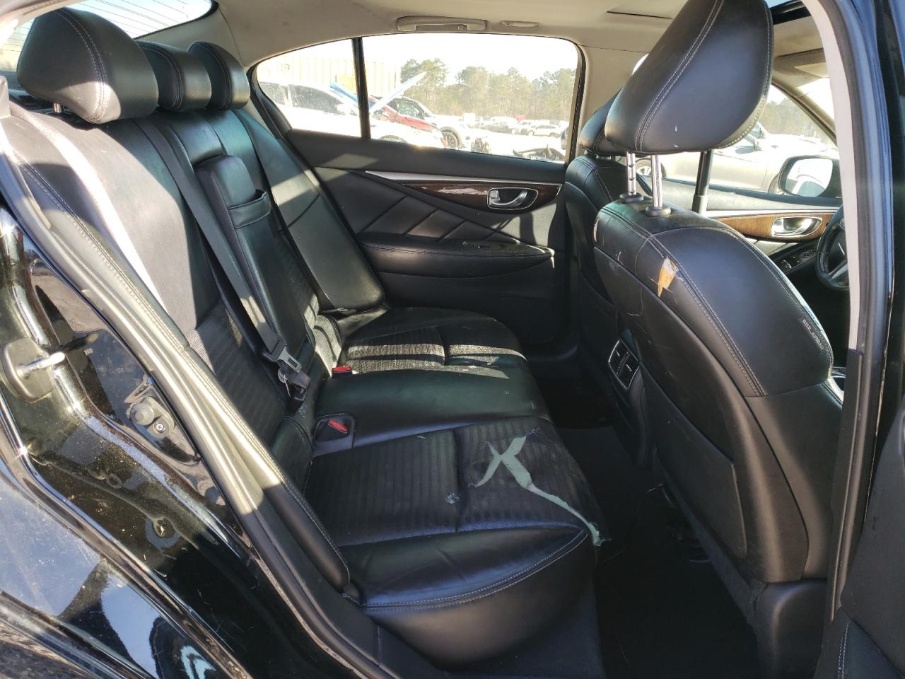 2015 Infiniti Q50 - Image 10