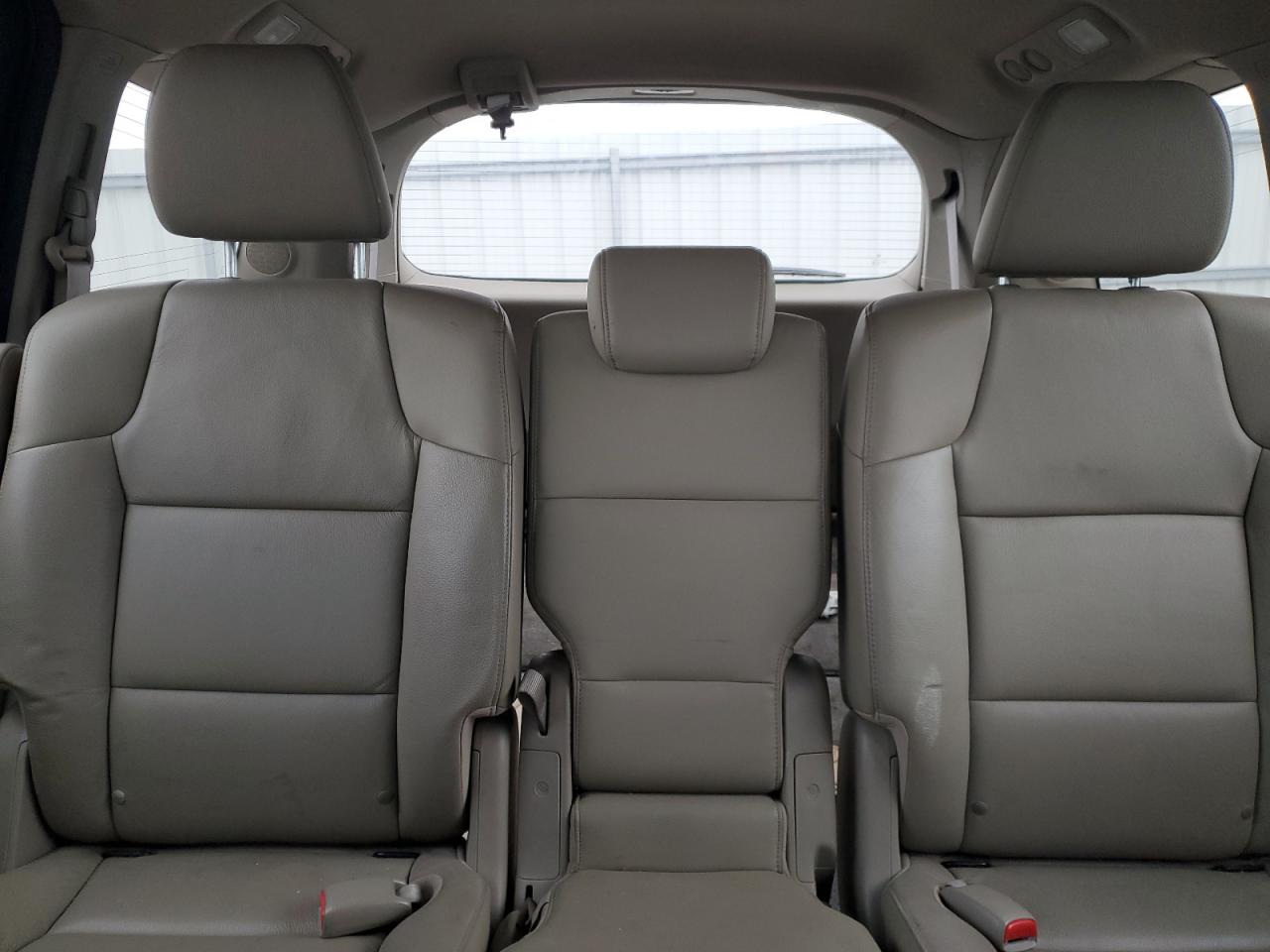 2012 Honda Odyssey - Image 10