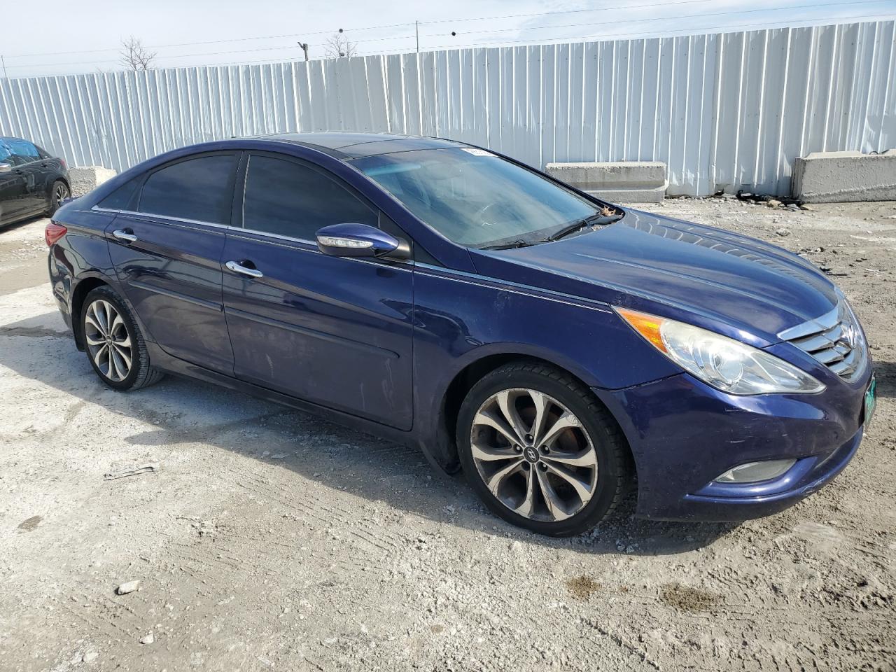 2013 Hyundai Sonata - Image 4