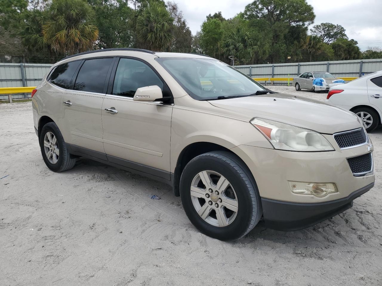 2011 Chevrolet Traverse - Image 4
