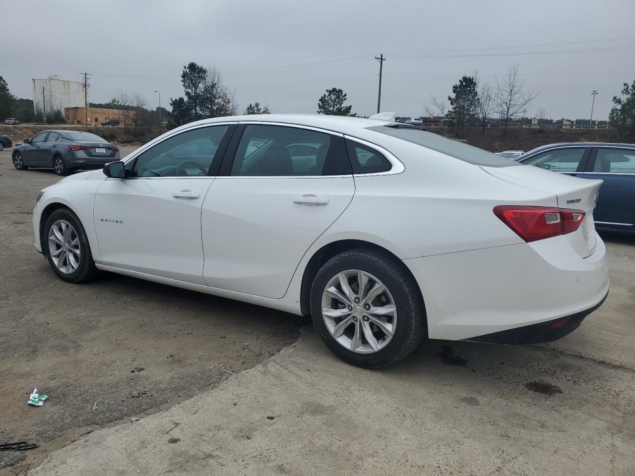 2023 Chevrolet Malibu - Image 2
