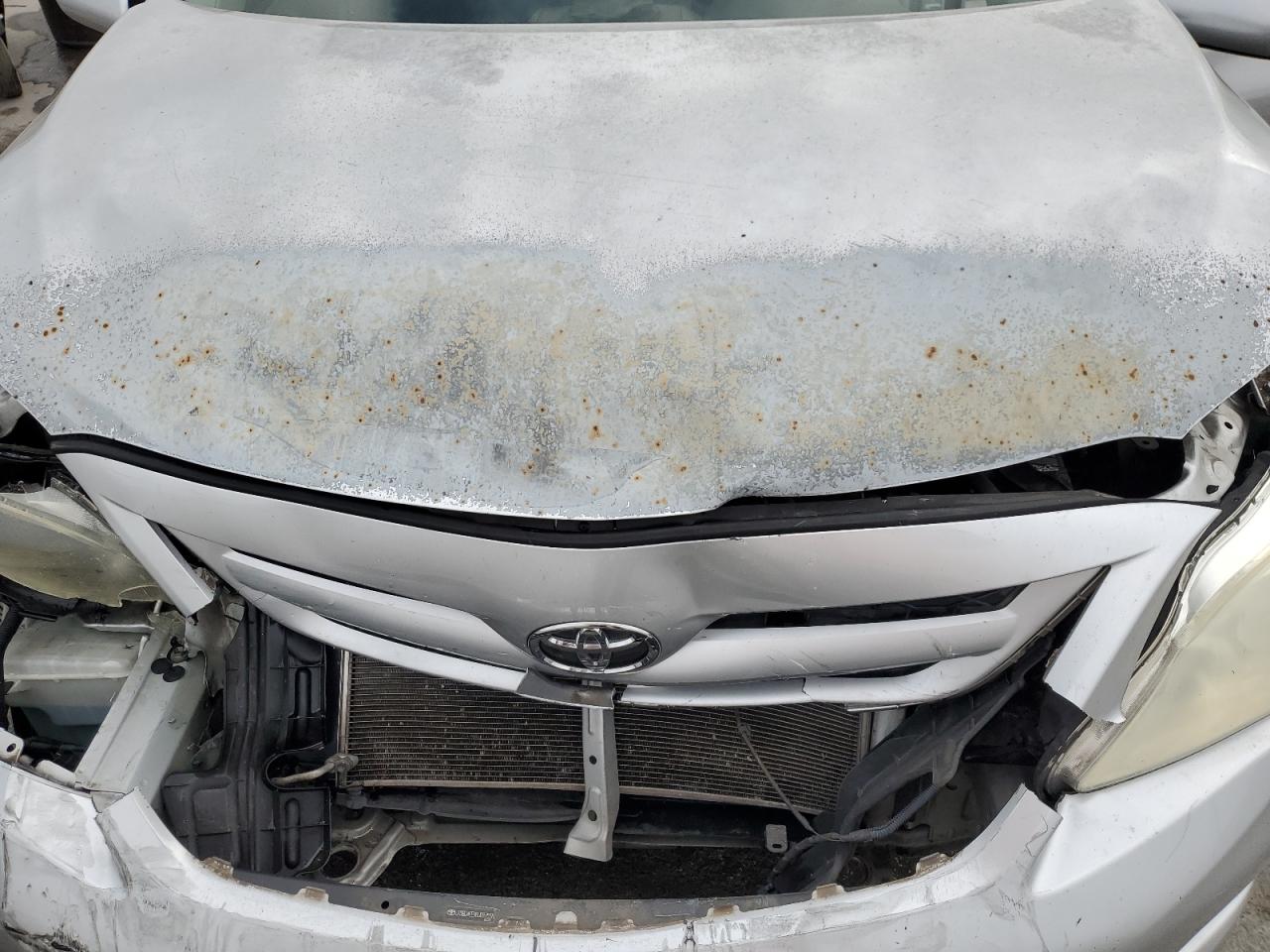 2011 Toyota Corolla - Image 11