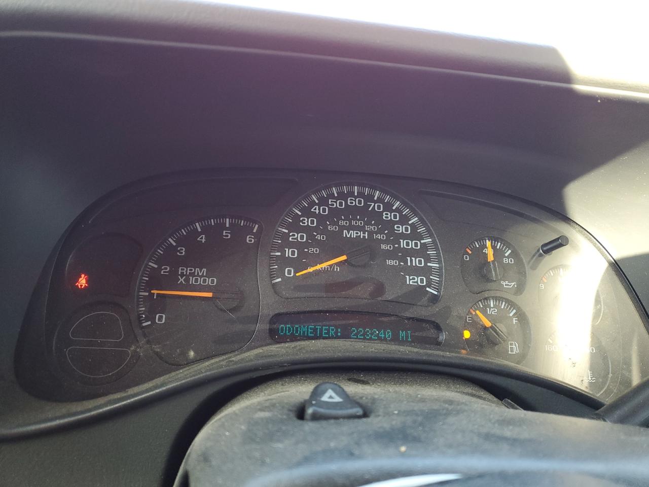 2005 Chevrolet Silverado - Image 9