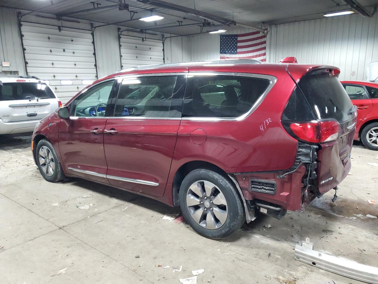 2017 Chrysler Pacifica - Image 2