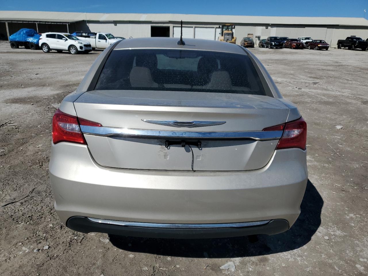 2014 Chrysler 200 - Image 6